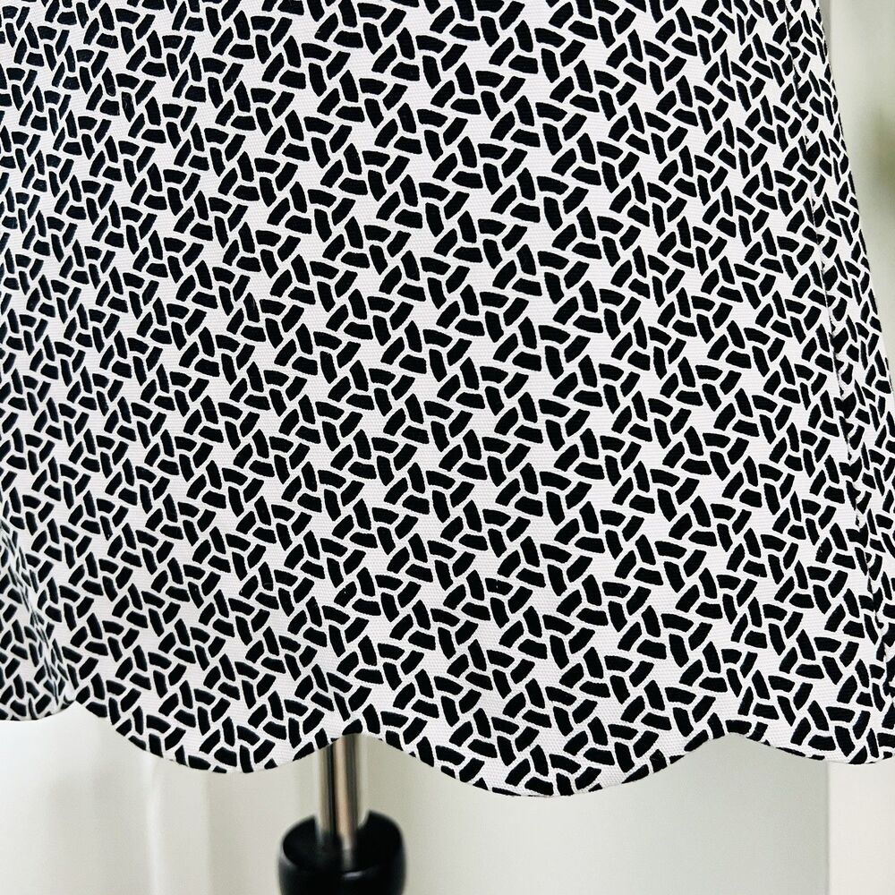 Talbots Black & White Geometric Scallop Hem Lined Flare Skirt - Size 10 - Picture 3 of 9